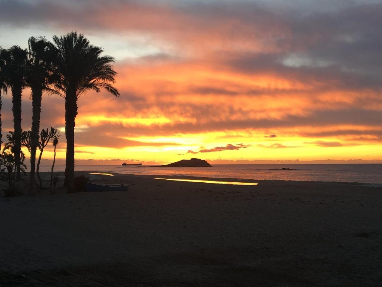 Apto A 1 Min De La Playa 카로보네라스 외부 사진